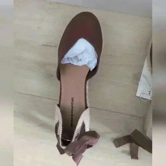 AMAZON ESSENTIALS | Women's Deep Brown Lace Up Classic Wedge Sandals - Picture 6 of 6